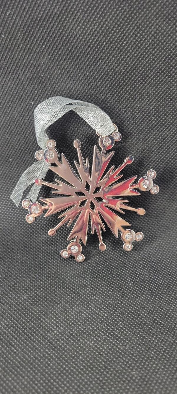 3" Disney movie club silver color rhinestone Mickey SNOWFLAKE Christmas 2019